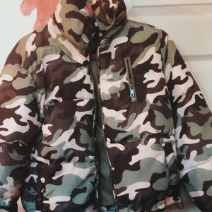 Charlotte Russe Camo Puffer Jacket 💫